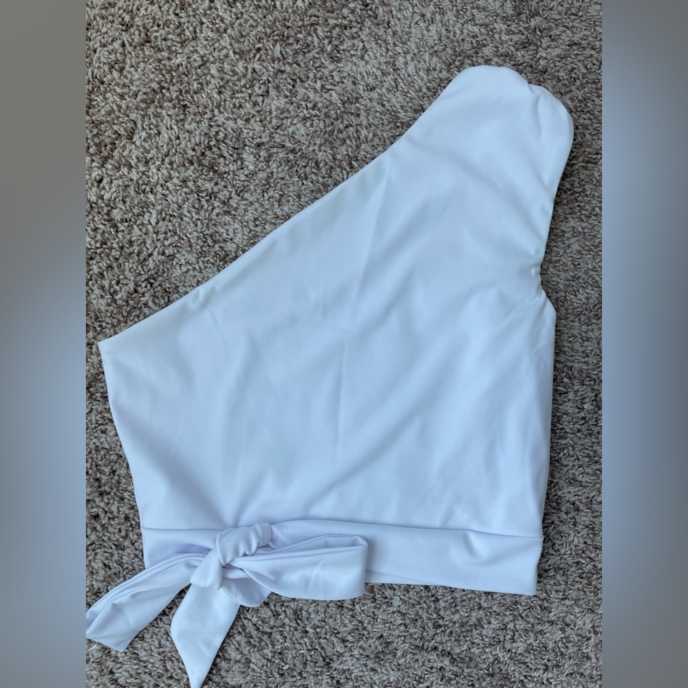 White one shoulder crop top